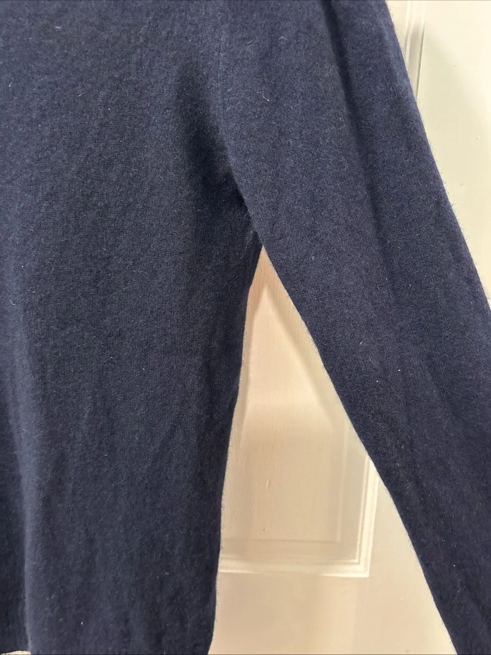 J. Crew Gustoso Women’s 100% Cashmere Deep V-Neck Sweater Size Medium Navy Vtg